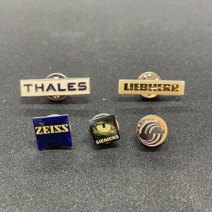 pins (lapel/ collar pin)